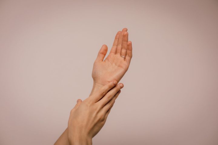 pexels-juan-pablo-serrano-arenas-1242349